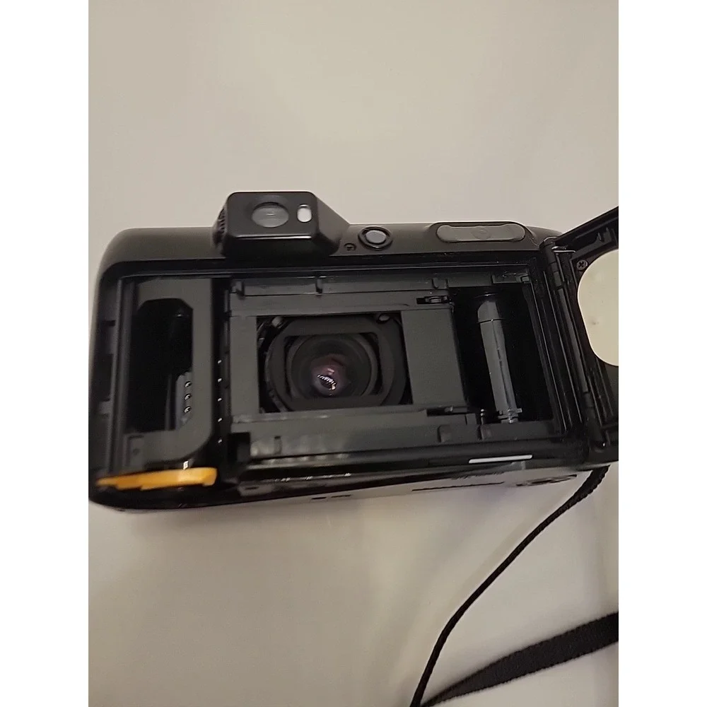 Fuji Discovery 1000 Zoom 35mm Film Camera Multi AF Fujinon 35-80mm Point